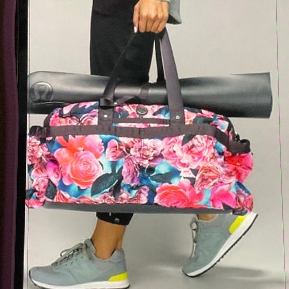 Lululemon Yoga On The Fly Duffel Bag - Picture 2 of 12